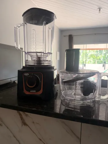 Liquidificador e triturador Arno