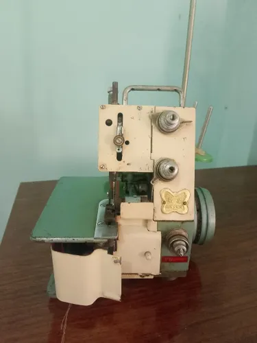 Máquina de costura overloque Retirada novo Iguaba
