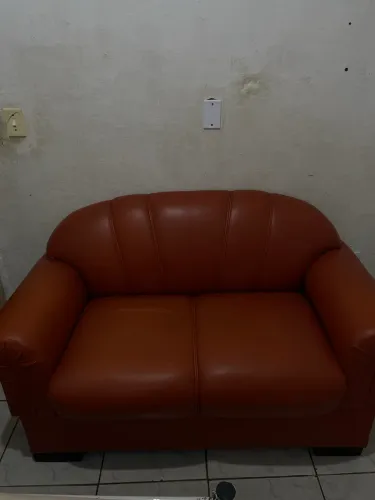 Sofá de couro 