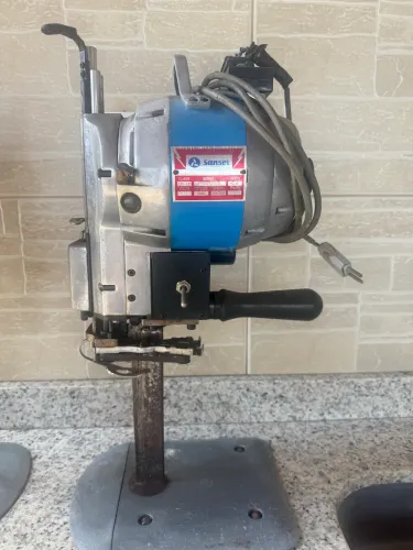 Máquina de cortar tecido 