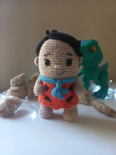 Fred Flintstone em amigurumi