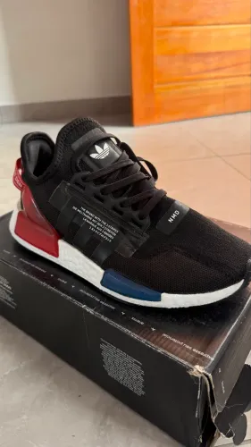 Adidas NMD Preto com Vermelho/ Azul Original ? Tamanho 40