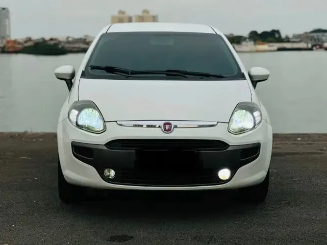 Fiat Punto Essence 1.6 Flex 16V 5P 2015