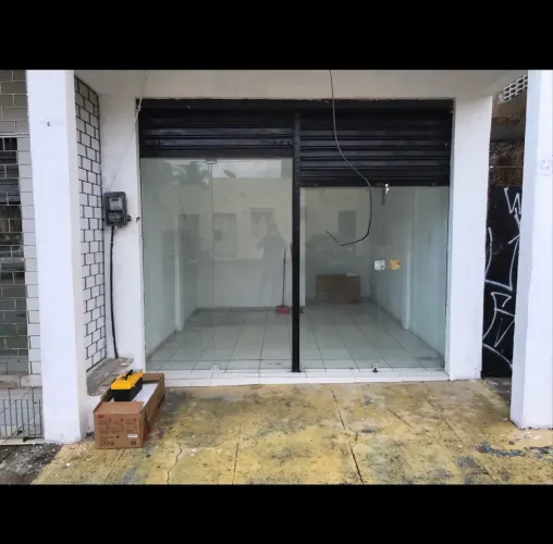 Vendo vitrine de loja
