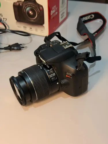 Câmera cânon t7+ com kit completo e baterias extras (média 50.000 cliques) ATÉ 12X