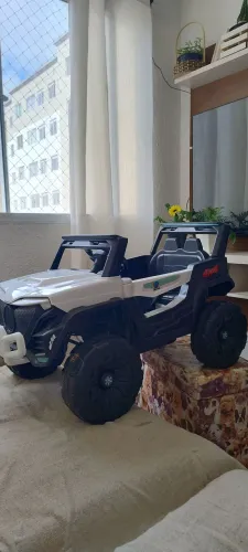 Carro Infantil Eletrônico com controle só R$1.100!