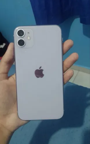 iPhone 11 normal lilás 64 giga 