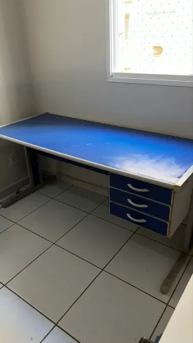 Mesa de escritório Azul