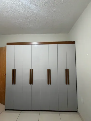 GUARDA ROUPAS 8 PORTAS 