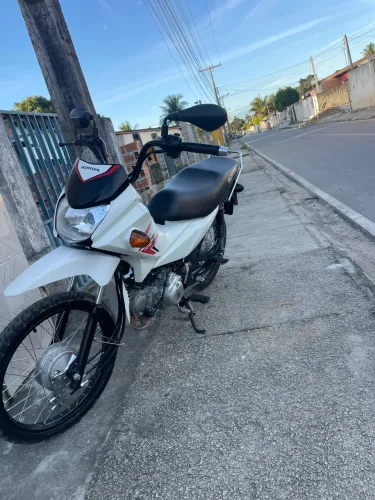Moto toda revisada, só pegar e rodar 