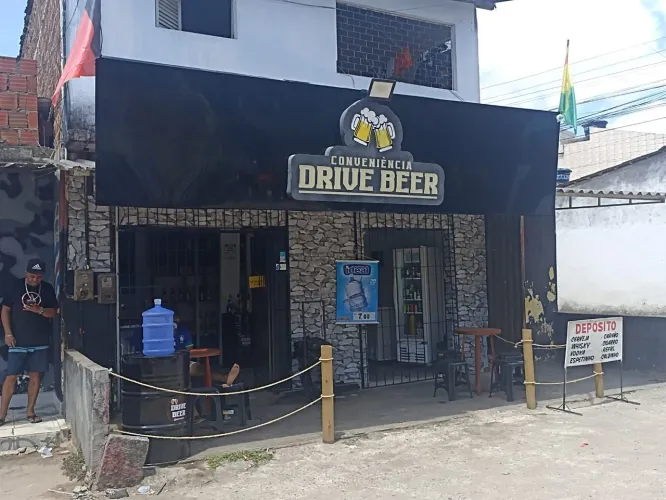 ALUGA-SE PONTO COMERCIAL COM  EQUIPAMENTOS. 