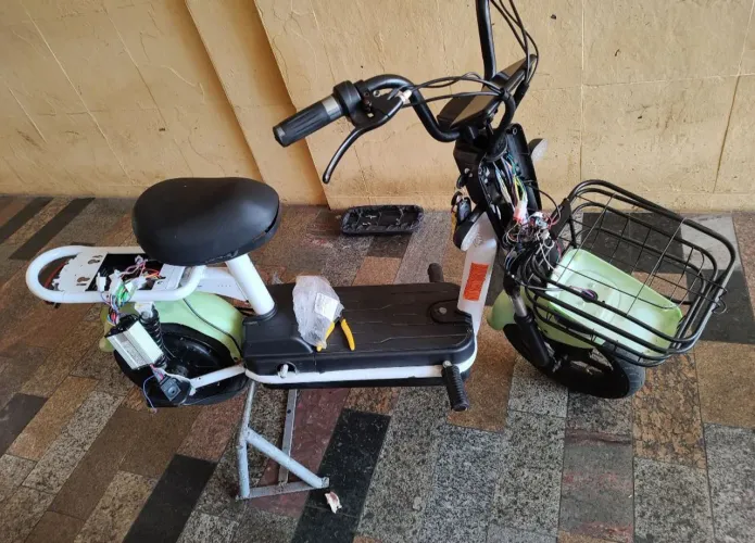 Manutenção scooter elétrica bicicleta elétrica