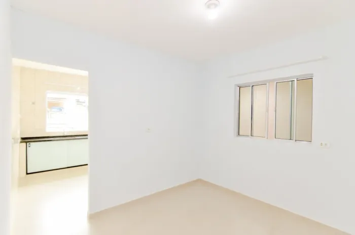 Casa com 2 Quarto(s) e 1 banheiro(s) para Alugar, 76 m² por R$ 2500 / Mês