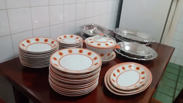 Aparelho de jantar 40 peças de porcelana