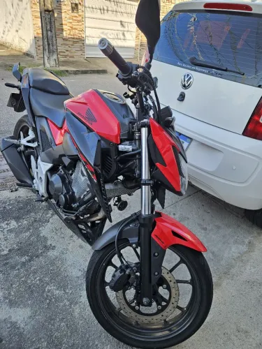 Moto Honda cb300f Twister, nova...