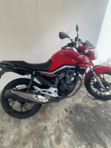 Titan 160