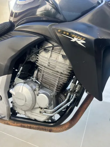 Honda CB 300R 2012 - Muito Conservada, Baixa KM