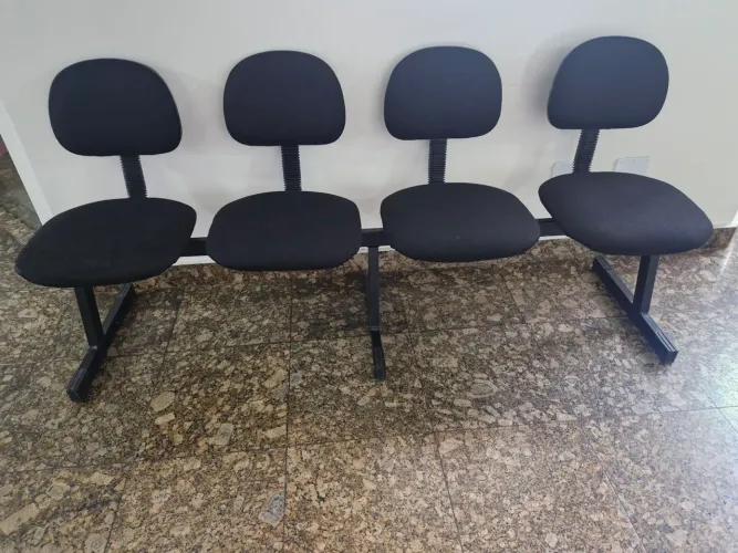 CADEIRA DE ESPERA