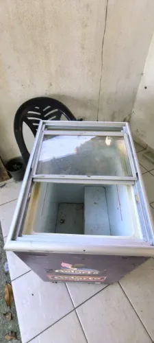 Freezer expositor pequeno