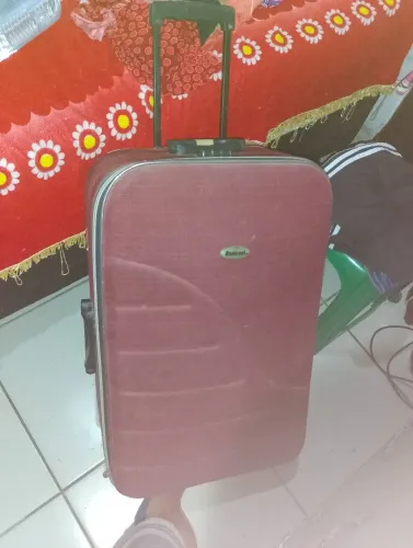 Mala de viagem grande com rodinhas por 100