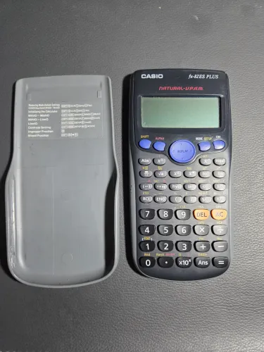Calculadora Casio fx-82ES PLUS