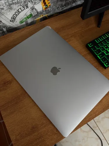 MacBook Pro 16? 2019 i7 16GB 500GB SSD Touch Bar - Muito Conservado