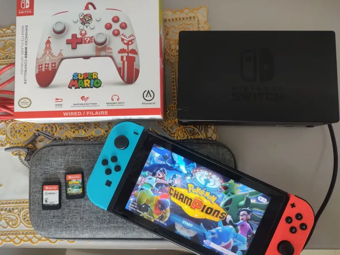 Nintendo Switch com Jogos e Acessórios.