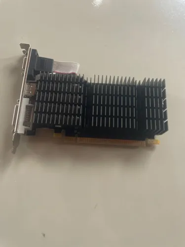 Radeon HD 5450 1 GB DDR3
