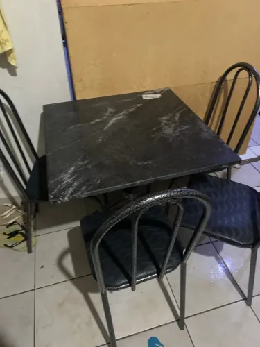 Mesa de mármore