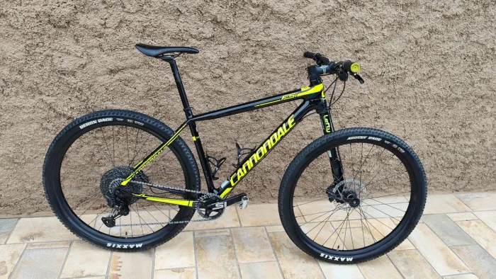 Bicicleta cannodale FSI carbono L com nota fiscal
