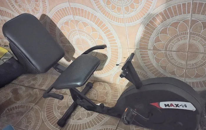 Bicicleta Ergométrica Max-H ( local pode ser combinado em Barra do Piraí )