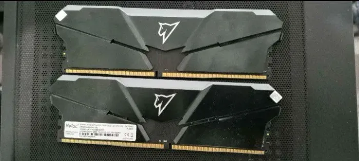 Memória RAM RGB (2x8gb) NETAC