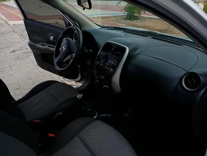 Nissan March SV 1.6 16V Flex Fuel 2016