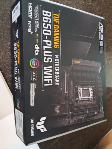 Placa-Mãe ASUS TUF Gaming B650-Plus Wi-Fi, AMD AM5 B650, ATX, DDR5, Wi-Fi, Preto - 90MB1BZ