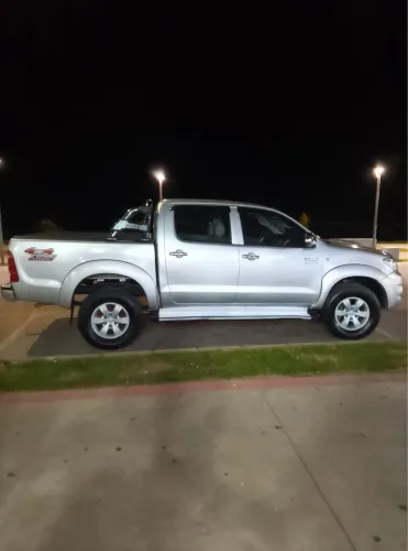 Toyota Hilux CD SRV D4-d 4X4 3.0 TDI Diesel AUT 2009
