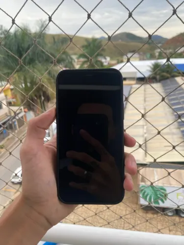iPhone 12 à venda!
