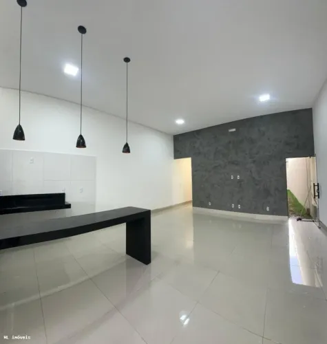 Casa para Venda em Goiânia, Santo Hilário, 3 dormitórios, 1 suíte, 2 banheiros, 2 vagas