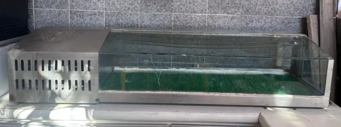Geladeira de sushi