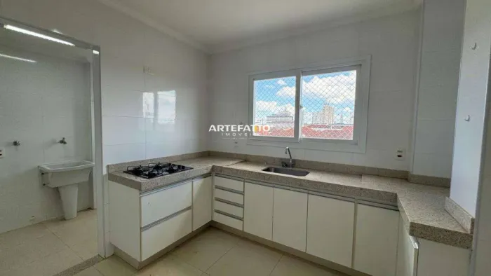 Apartamento à venda em Franca, Centro, com 2 quartos, 70m²