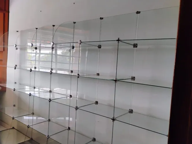 3 VITRINES DE VIDRO., PÔR 1700,00.