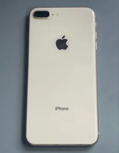 iPhone 8 Plus + 8 capinhas
