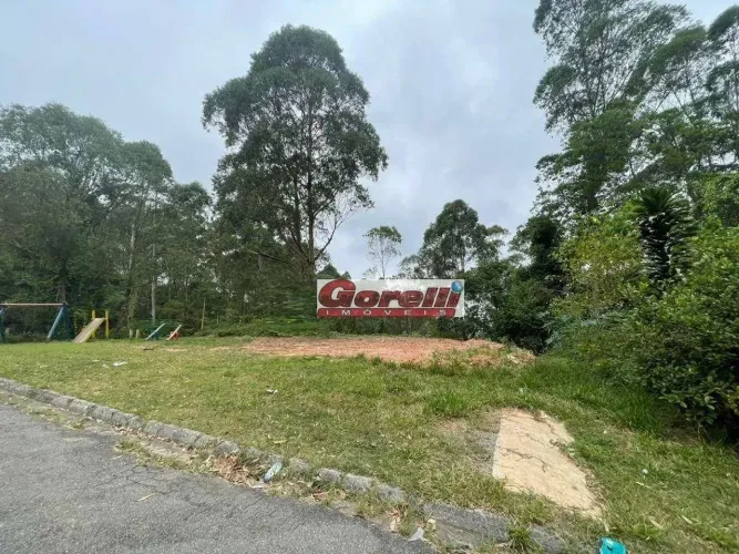 Terreno em Arujá --