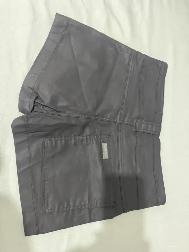 short preto cintura alta 44 novo valor 40,00