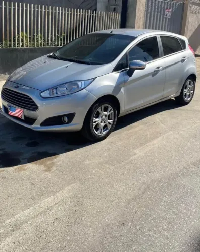 Ford Fiesta 1.6 16V Flex Aut. 5P 2015