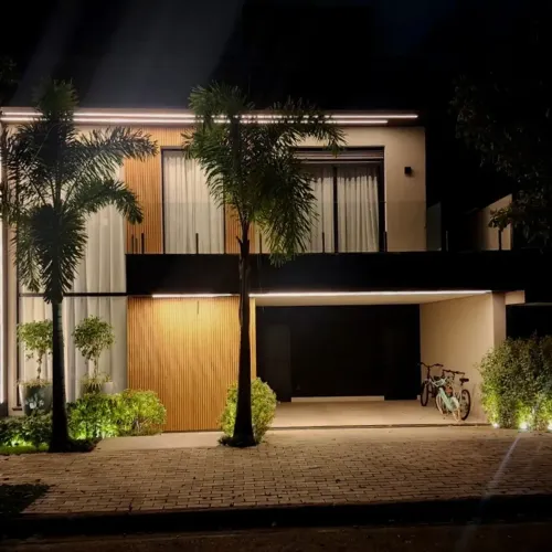 Casa para venda possui 289 metros quadrados com 3 quartos