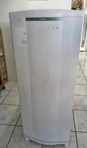 Geladeira Consul degelo seco 330l 600 reais nunca foi ao conserto estado de nova