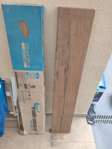 Piso que imita madeira