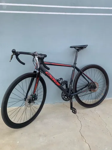 Oggi Velloce Disc 2022 | Shimano Claris 16v | Garfo Carbono