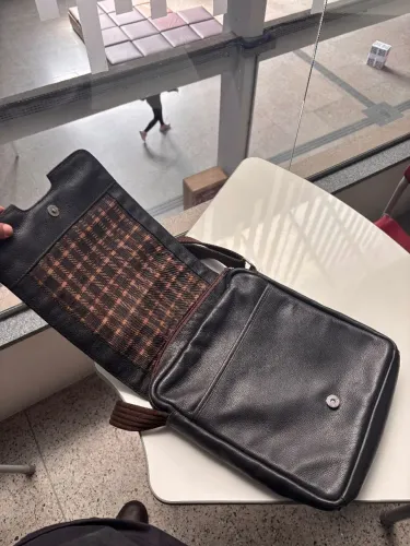 Democrata Bolsa Tiracolo Em Couro Café Cor Marrom