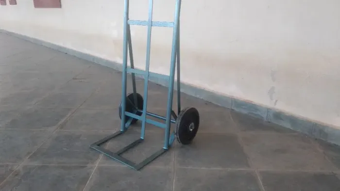 Carrinho de Armazém e Carga para Transportes - 300 Kg